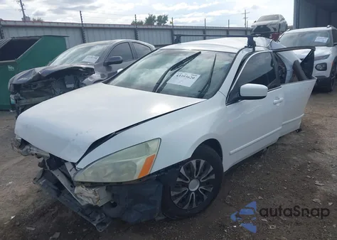 2004 Honda Accord 2.4 Lx z USA, uszkodzony, nr VIN 1HGCM56324A066289